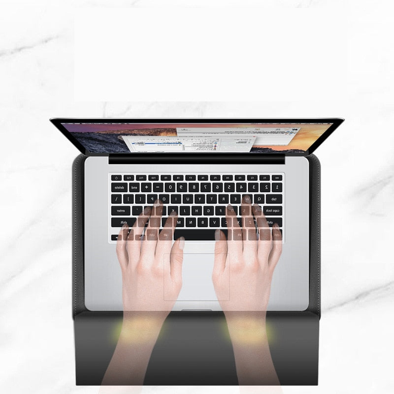 Elegant laptopväska stängd, skyddar en bärbar dator. Fungerar även som praktiskt och kompakt laptopstativ.