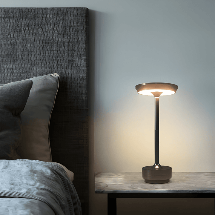 Elegant designlampa, sladdlös touch-bordslampa med LED för en mysig inomhusmiljö.
