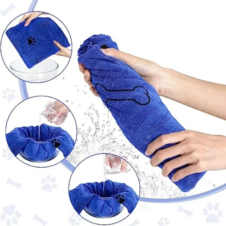 Mjuk katthandduk i mikrofiber. Snabbtorkande pälsvård för din katt efter tvätt. Mörkblå.