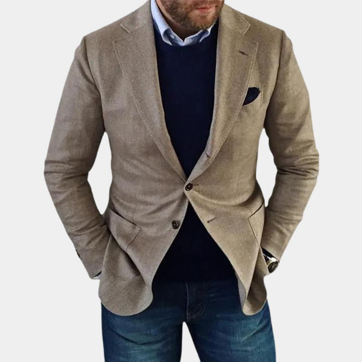 Stilren herrjacka med knappar, erbjuder både komfort och modern stil för höst- och vintergarderoben.