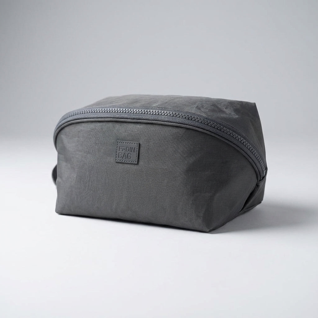 Smidig unisex necessär, en kompakt packningslösning. Perfekt förvaringspåse för toalettartiklar & resetillbehör.