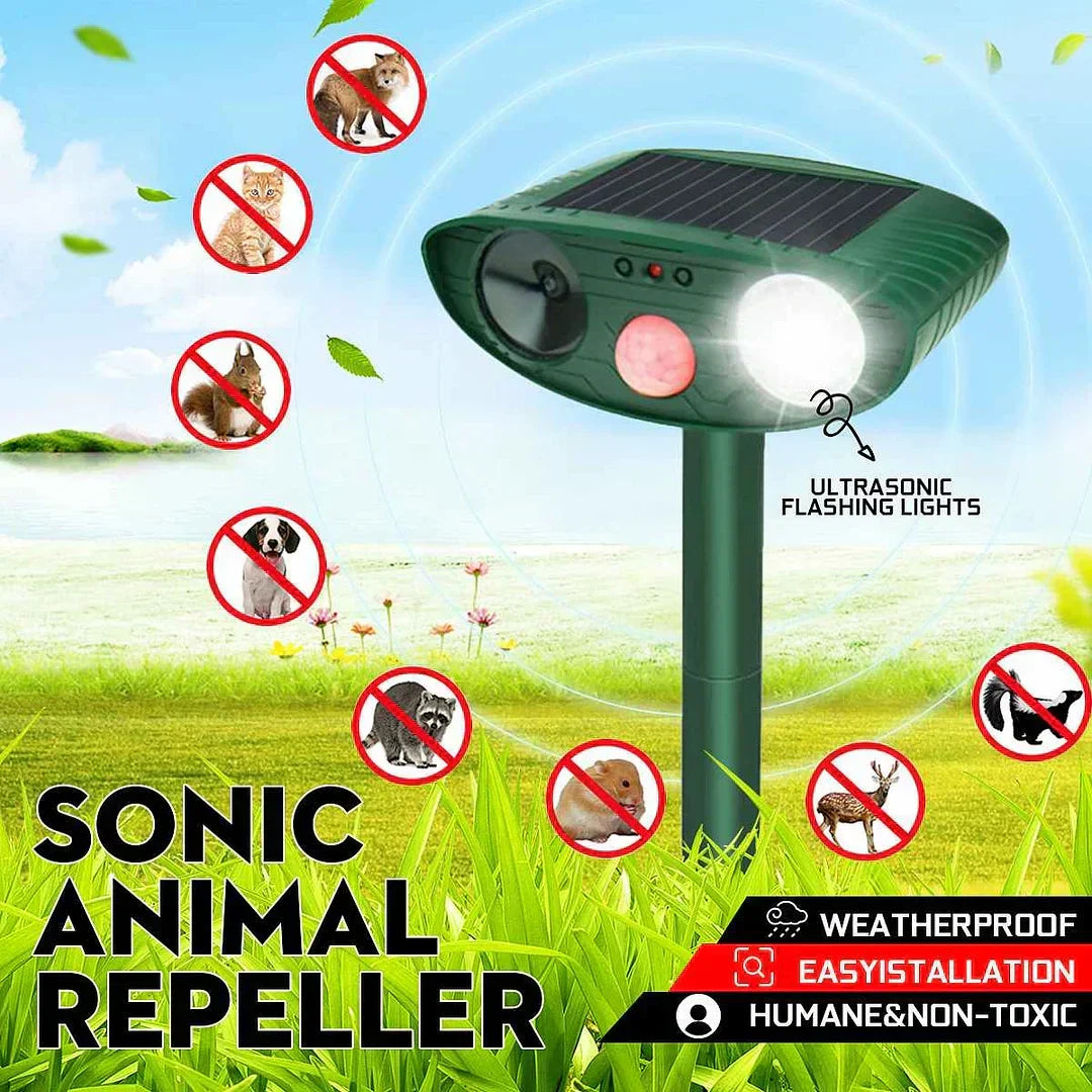 Miljövänlig solcellsdriven älgskrämma med ultraljud och rörelsesensor för utomhusbruk.