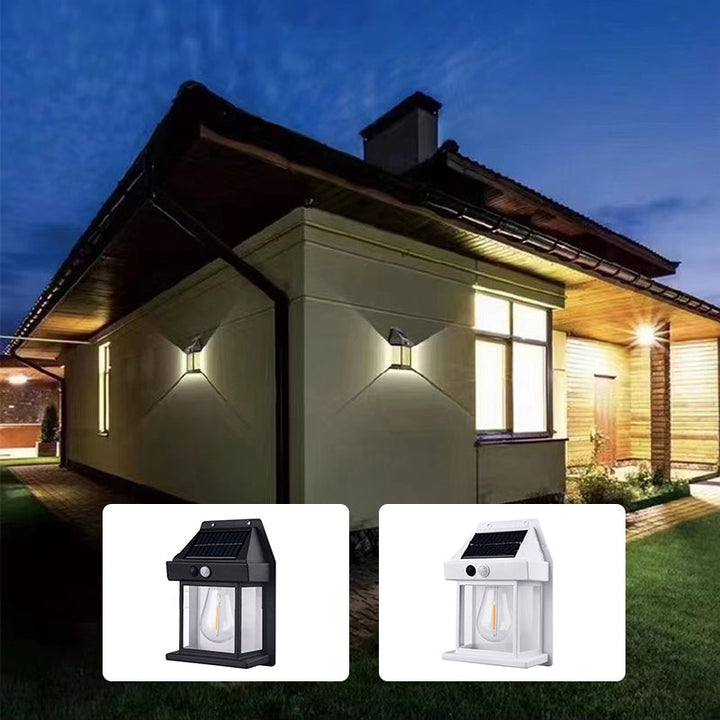 "Solcellsdriven vägglampa utomhus med sensor, elegant vit design, enkel montering, energibesparing och vädertålig."