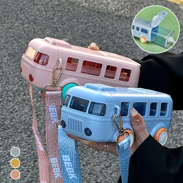 "Söt barnvattenflaska i bussform, färgglad och lekfull design, perfekt för hydrerande äventyr och utomhuslek."