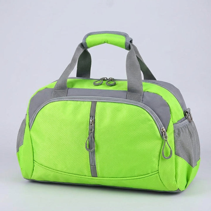 Sportig resväska för dam och herr, optimal som duffelbag, weekendväska eller träningsväska för alla resor.