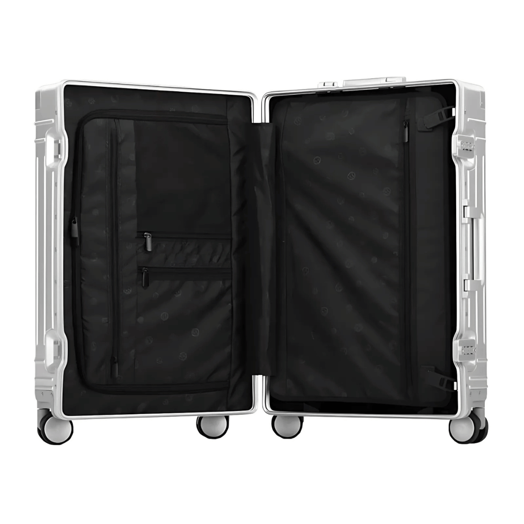 Handbagage i aluminium. Kompakt, säker & stilfull rullväska med TSA-lås för flygresor.