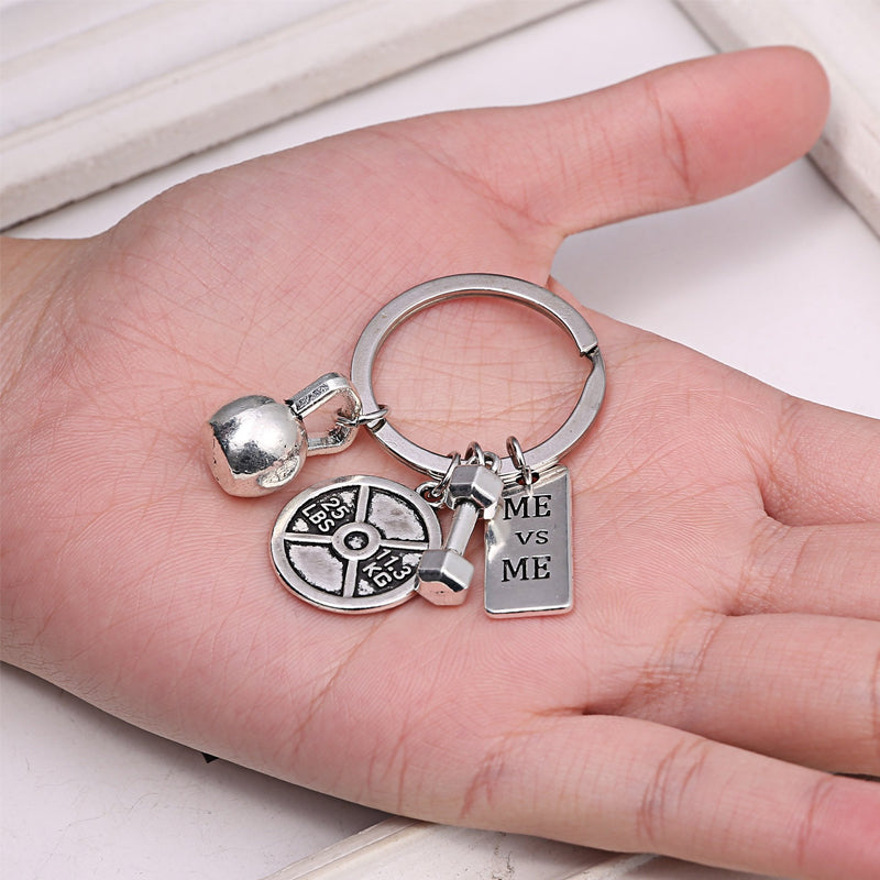 "Stilfullt oändlighetshänge i zinklegering, symboliserar personlig utveckling och motivation, elegant och minimalistisk desig