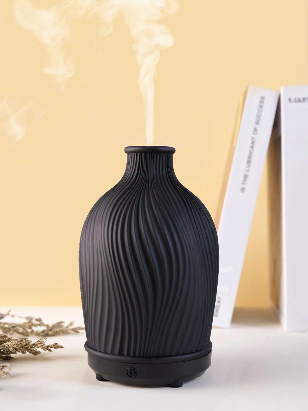 Stilren aromadiffuser & luftfuktare för sovrum, kontor eller vardagsrum. Perfekt presenttips.