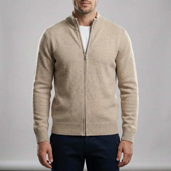Mångsidig herrkofta med dragkedja, idealisk som mellanlager. Regular fit och stilren design för casual och vardagslook.