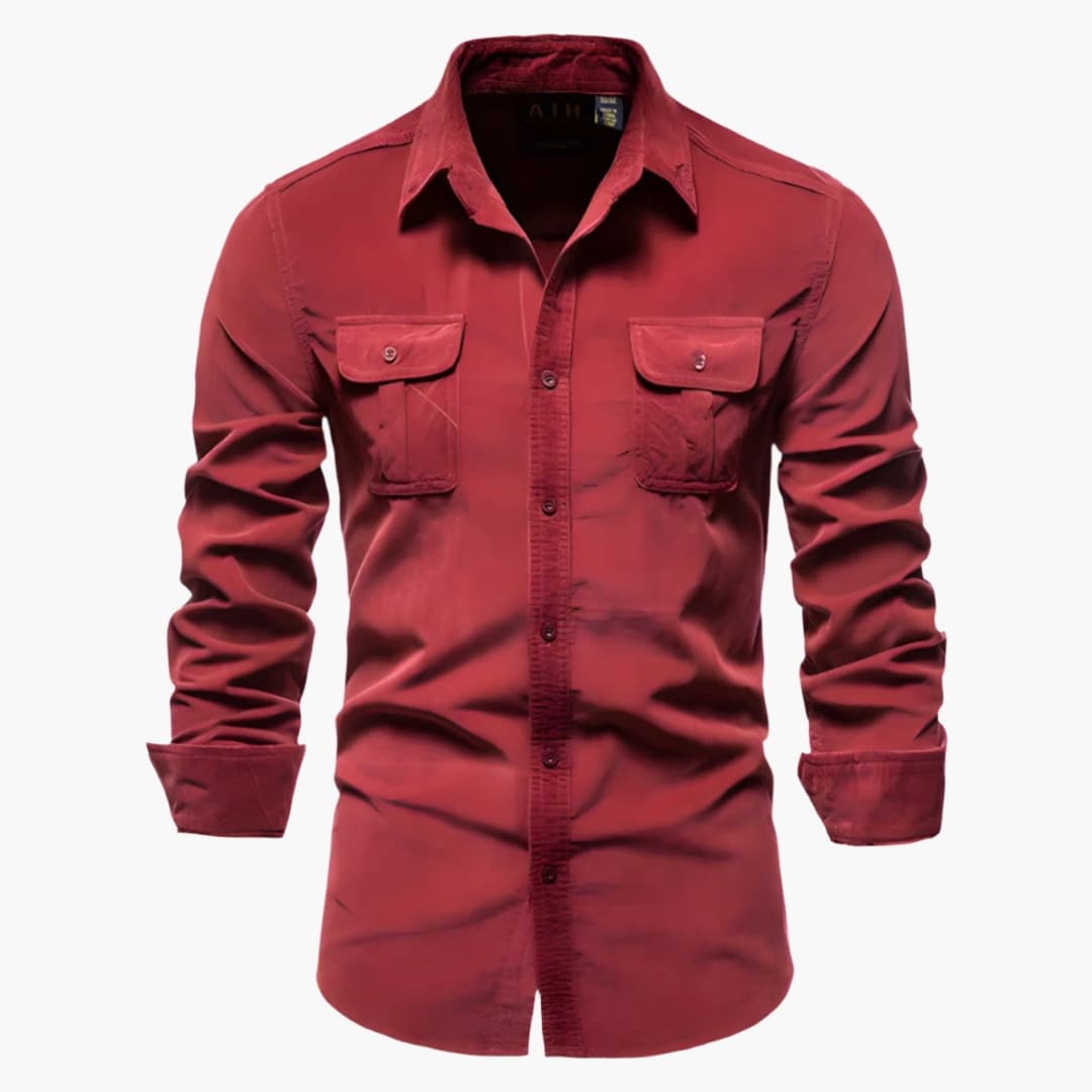 Stilren herrskjorta med lång ärm och bröstfickor. Perfekt för business casual, vardag och mode.