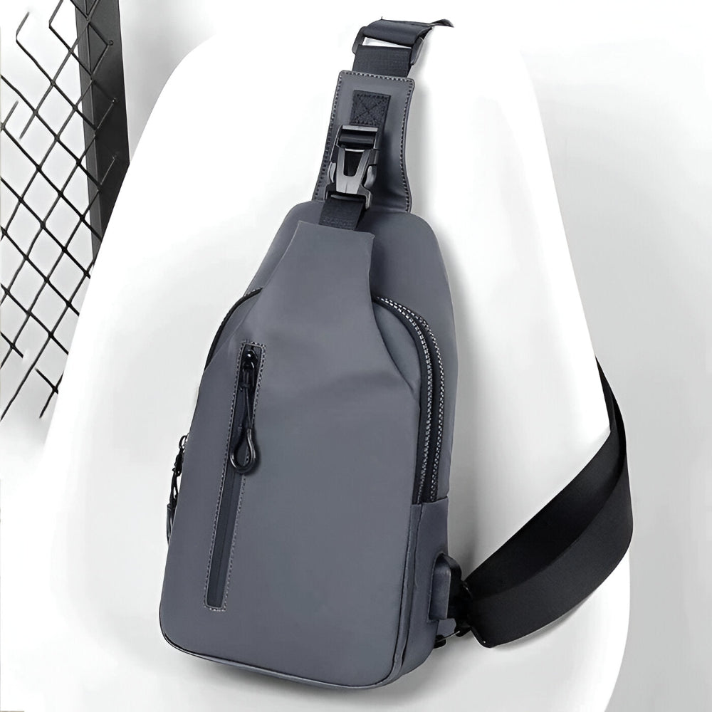 Mångsidig justerbar herrväska, en praktisk crossbody som passar både jobb och fritid.