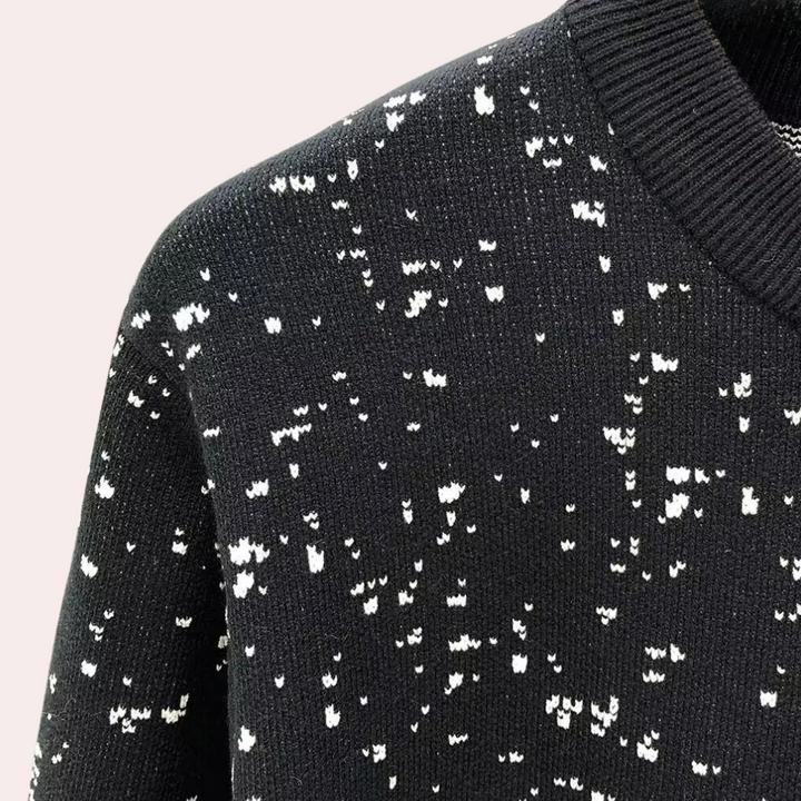 Klassisk svart stickad herrtröja. Mångsidig & bekväm crewneck pullover för en casual men varm stil i höst och vinter.