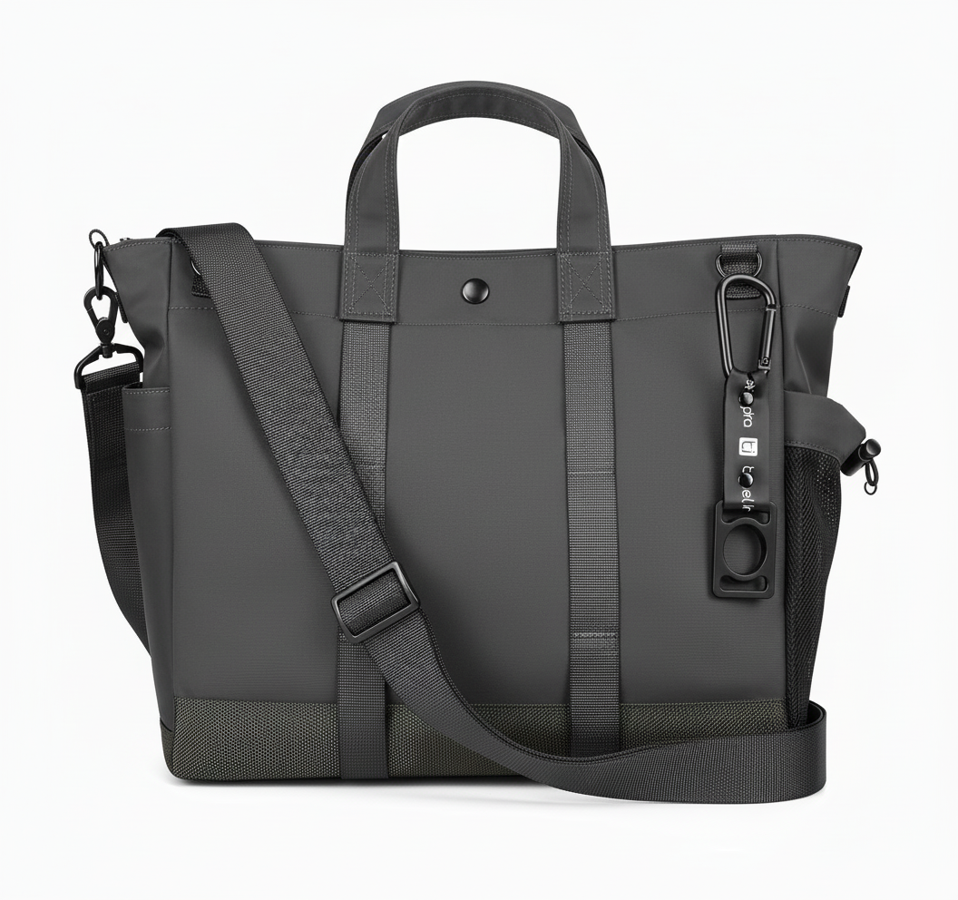 Närbild på det högkvalitativa materialet av ToteMax laptopväska. Stilren design med fina sömmar och detaljer.