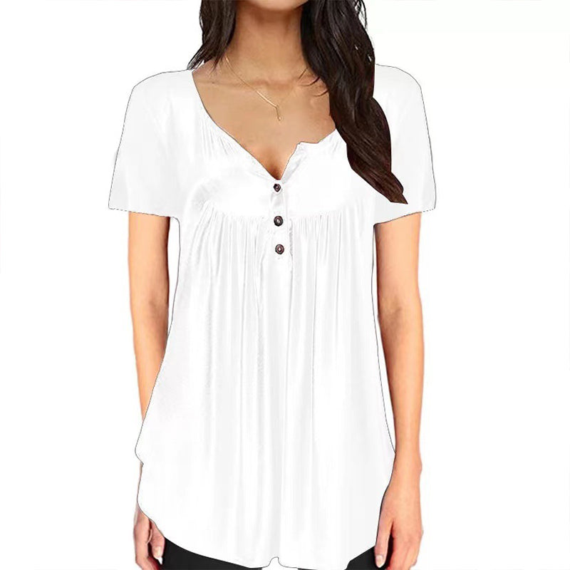 "Stilren t-shirt för kvinnor, enfärgad med ruchad knappdetalj, kort ärm och rund hals, perfekt för enkel elegans."