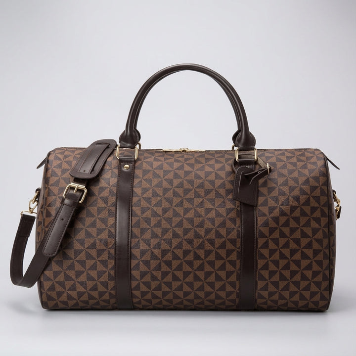 Lyxig Urbanrove weekendväska i beige. Funktionell och stilren för eleganta resor med praktisk packning.