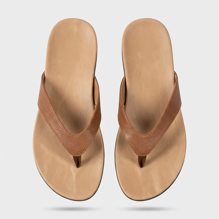 Minimalistiska damsandaler, stilrena med bred rem. Mångsidiga slip-in sandaler för sommar och vardag.