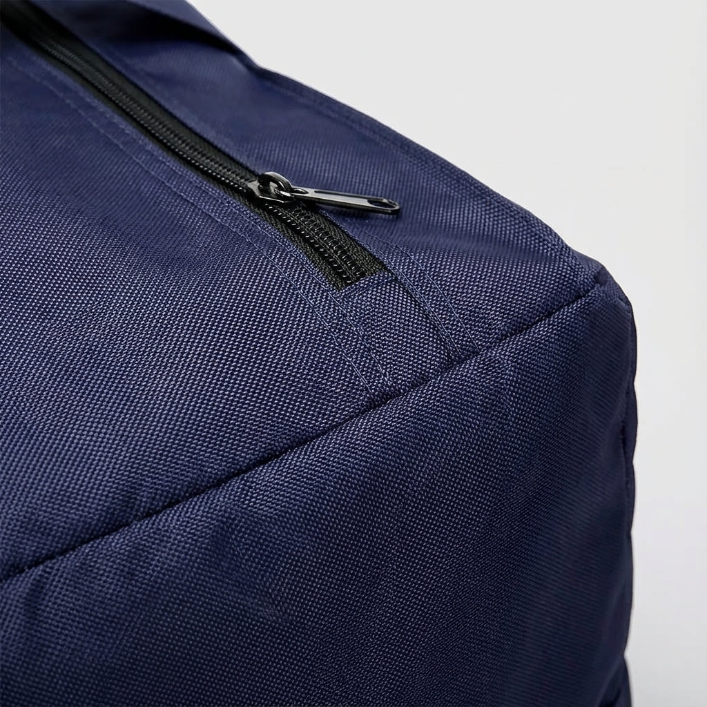 Unisex FlexHaul hopfällbar duffelväska, rymlig och vattentålig. Smidig lösning för resor och sportpackning.