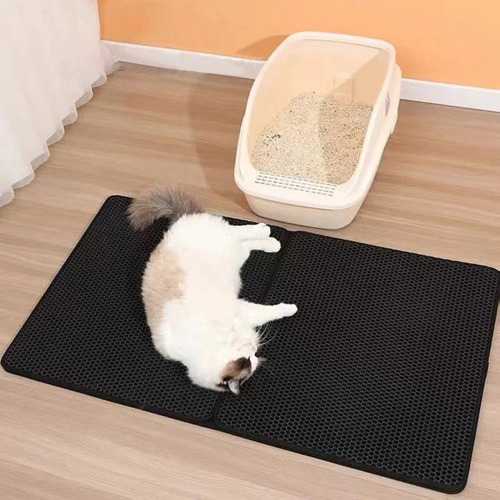 Högkvalitativ kattlådematta, håller golvet rent från kattsand. Ett måste bland kattillbehör.