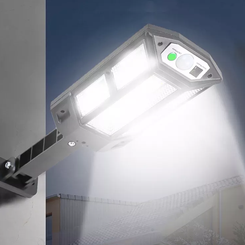 Superkraftig Solar LED-lampa för utomhusbruk, väderbeständig, solcellsdriven med starkt ljus, enkel installation.