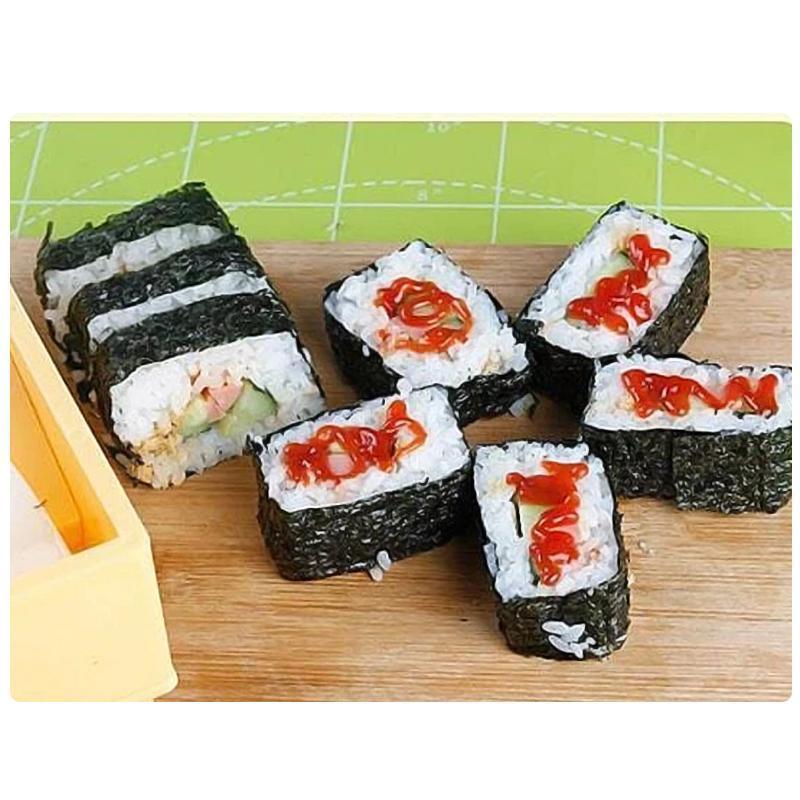 "Sushi verktygssats 3-IN-1: Matsäker plast i tre former, rund, fyrkantig, hjärtformad. Perfekt för hemlagad sushi."