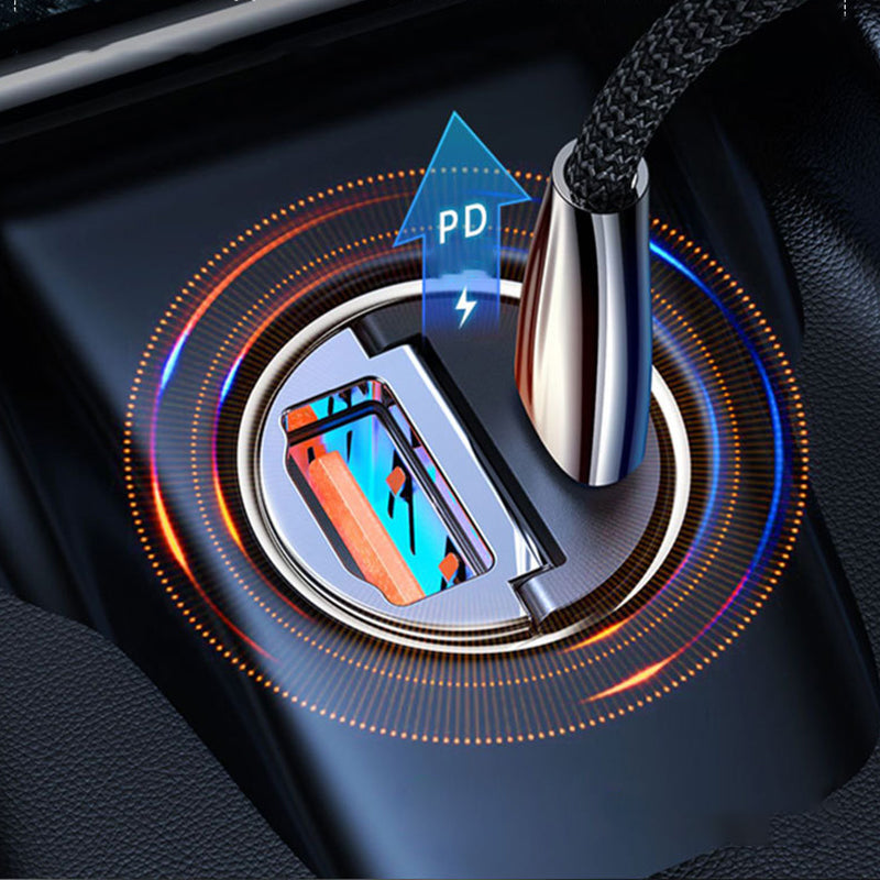 "Svart billaddare 30W i zinklegering, kompakt design med dubbel USB-port, idealisk för snabb laddning i bilen."