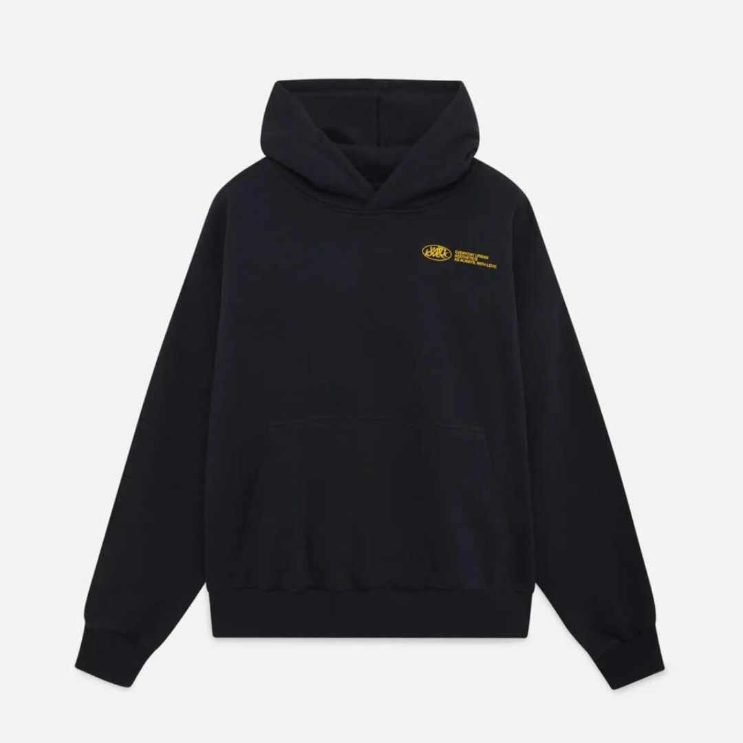 Streetwear dam hoodie med unikt tryck. En avslappnad och trendig fritidströja för kvinnor.