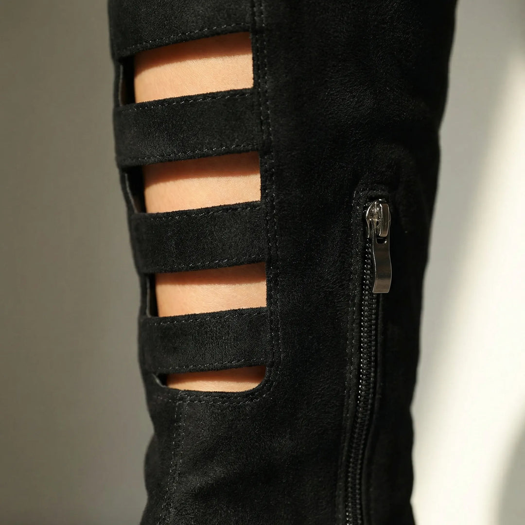Khaki Evie overknee-stövlar med hög klack. Eleganta damstövlar i smal passform, perfekta som festskor.