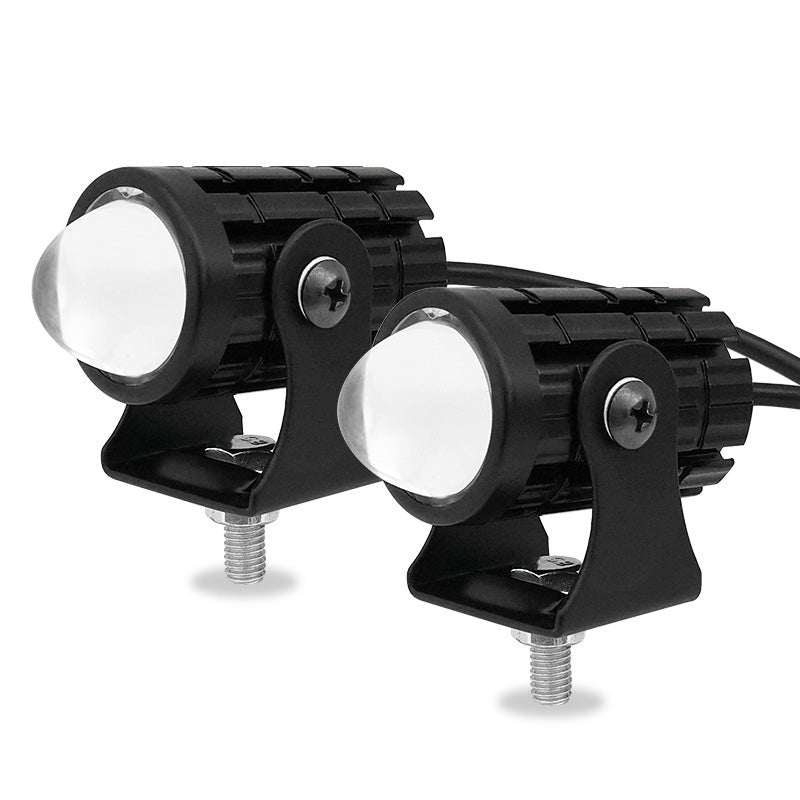 "Svart LED motorcykelstrålkastare med dubbel ljusfunktion, kompakt design, vit och gul lampa, för alla väder."
