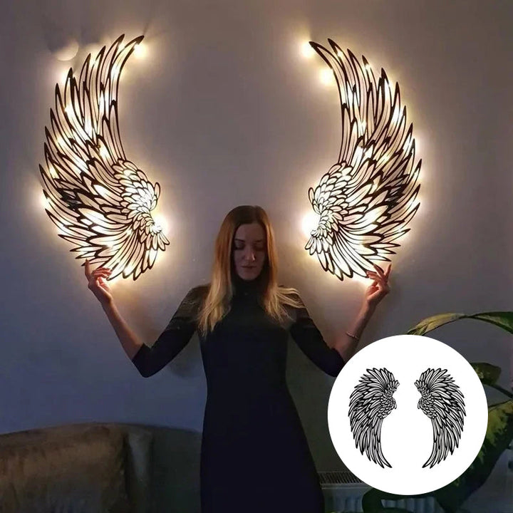 "Svart metallväggkonst med änglavingar och LED-lampor ger modern hemdekoration med unik 3D-skuggeffekt."