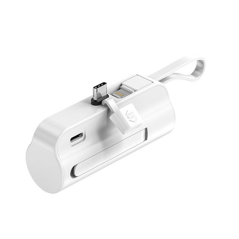 "Svart snabbladdande mini powerbank med 2-i-1 kabel, kompatibel med Android och Apple, kompakt design."