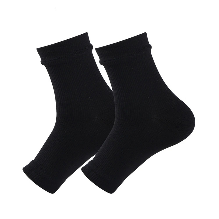 Detaljbild av elastiska kompressionsankelsockor. Ger stabilitet, ankelstöd och smärtlindring för foten.