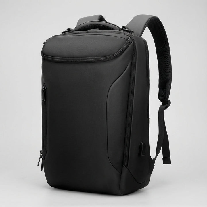 Unisex svart vattentät laptopryggsäck för affärer. Stor 17-tums laptopficka, perfekt som bekväm pendlarryggsäck.