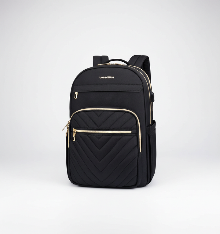 Stilren TechPack ryggsäck, vattentät och slitstark, med integrerad USB-laddningsport för din laptop.