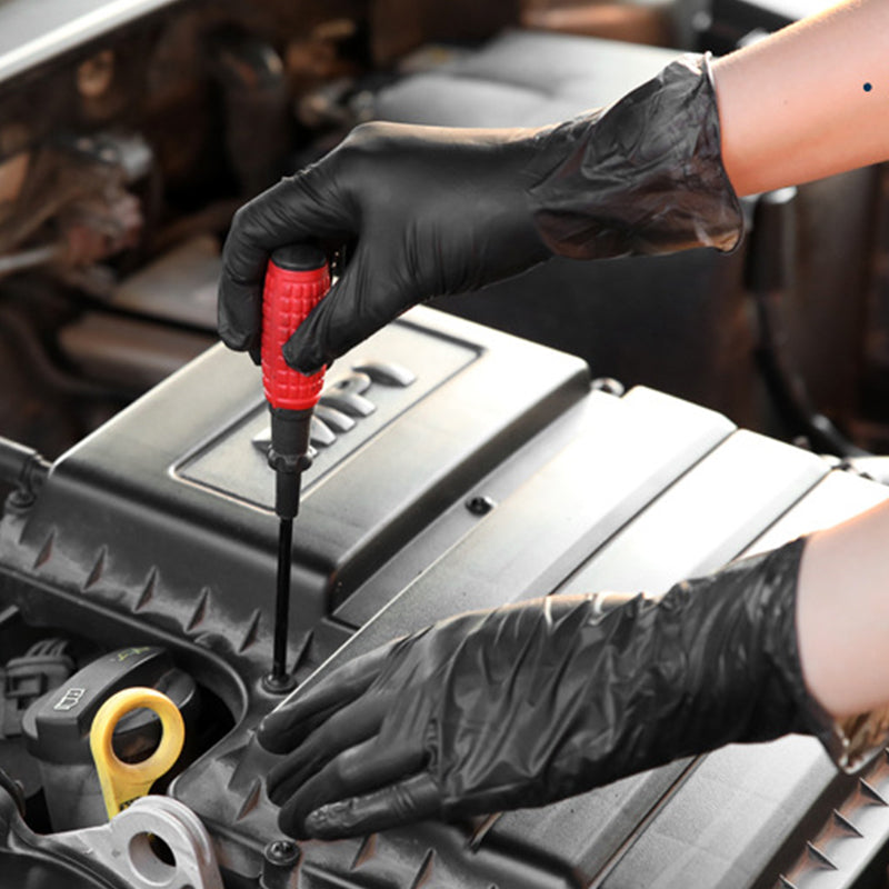 "Svarta nitrilhandskar, engångsbruk, slitstarka och elastiska, skyddar mot vätskor, 100-pack för kök och allmänt bruk."