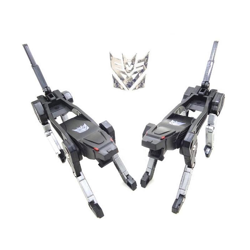 "Transformer USB-minne i lejonform med svart stilren design, unikt för gadgets och datalagring. Perfekt för Transformer-fans.