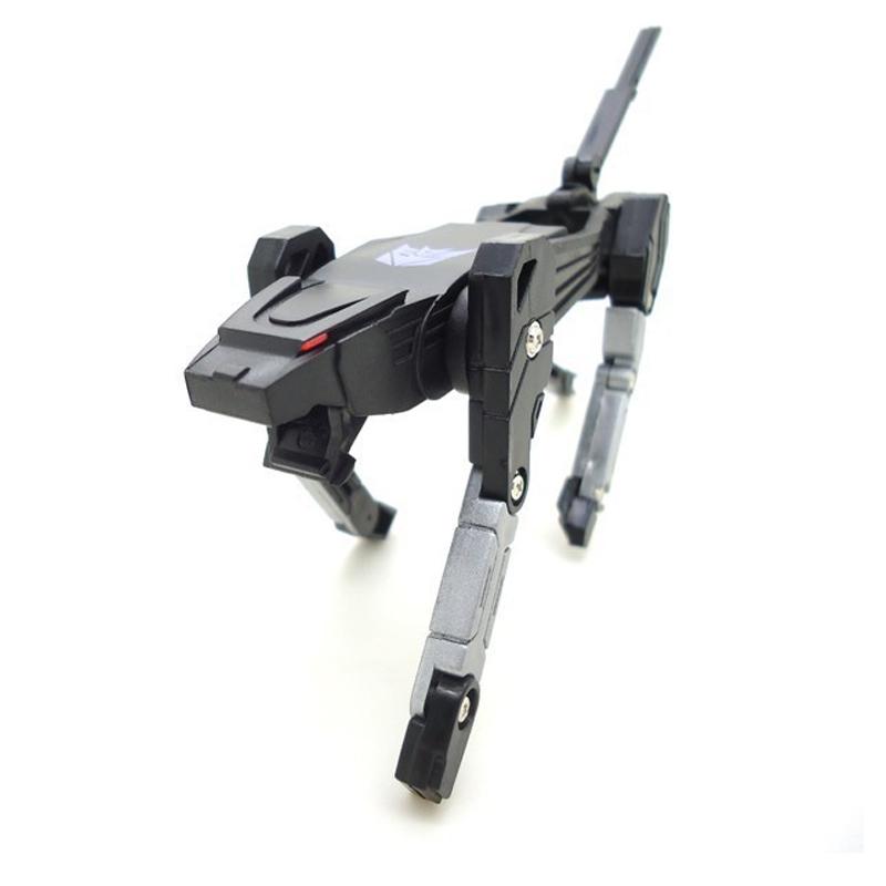 "Transformer USB-minne i lejonform med svart stilren design, unikt för gadgets och datalagring. Perfekt för Transformer-fans.