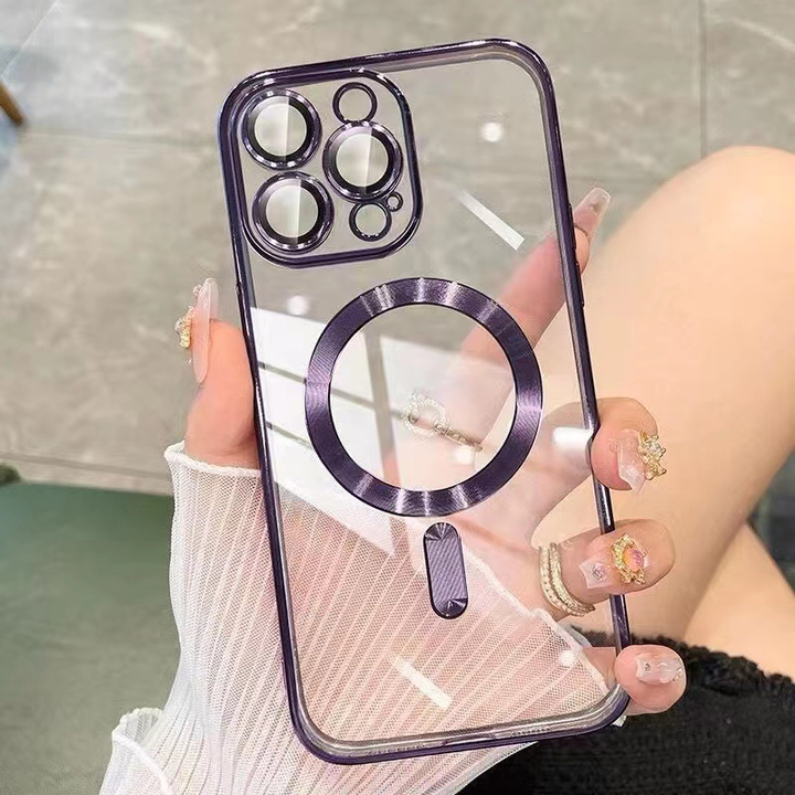 Transparent iPhone-fodral med stark magnet, klart TPU-material, skyddar mot stötar och repor, perfekt för trådlös laddning.