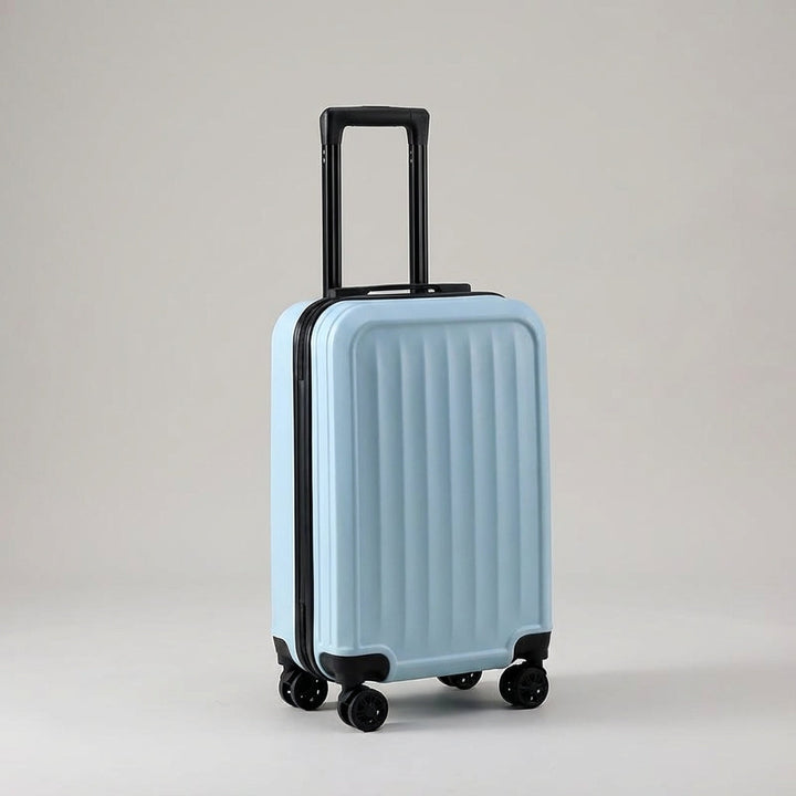 Svart räfflad kabinväska med hårdskal, perfekt handbagage. Säker Traveon-koffert med kodlås & 360-hjul.