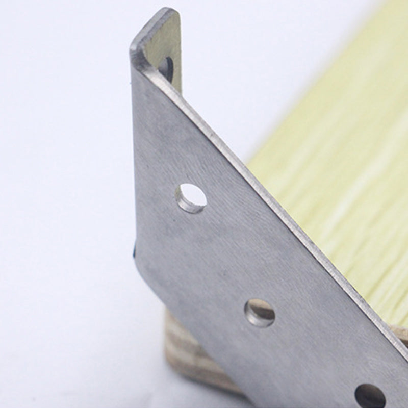 "Triangulärt rostfritt stålstöd, silverfinish, robust och korrosionsbeständig design för strukturellt stöd och hållbarhet."