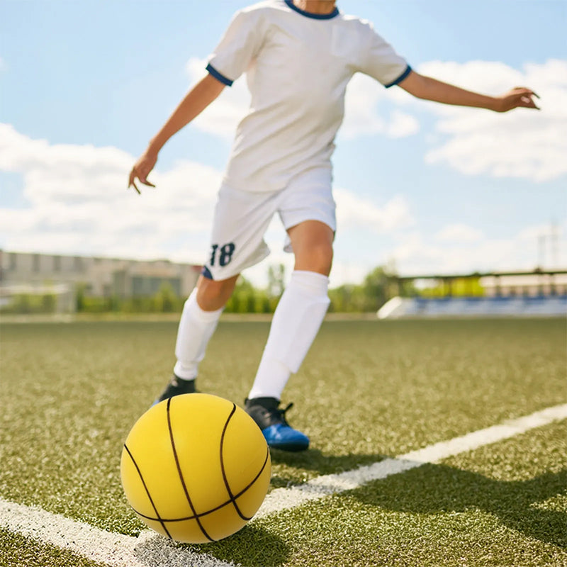 "Tyst mjuk PU-skum basketboll i grönt och blått, idealisk för inomhusträning. Perfekt för tyst och flexibel spelupplevelse."