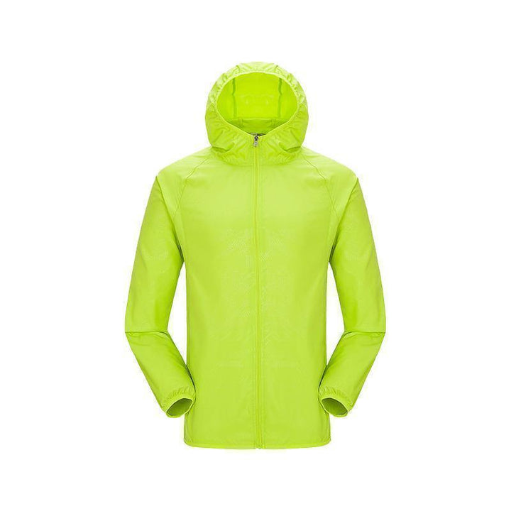 Ultralätt unisex vattentät vindjacka i sportig stil med justerbar fåll, idealisk för olika väder och aktiviteter.