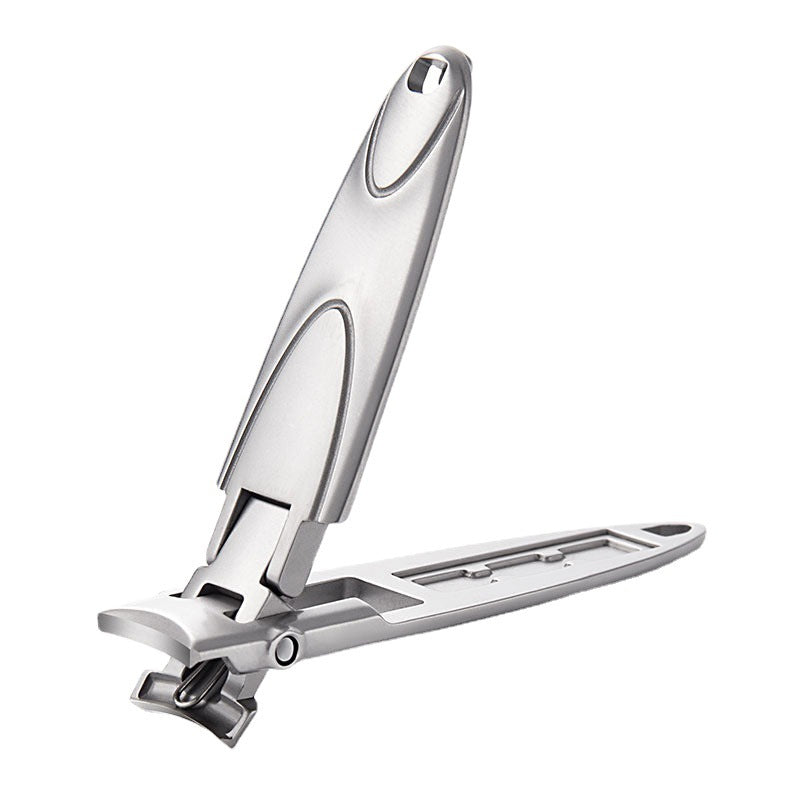 "Ultratunn portabel nagelklippare i rostfritt stål med smal och ergonomisk design, silverfärgad med en matt finish."