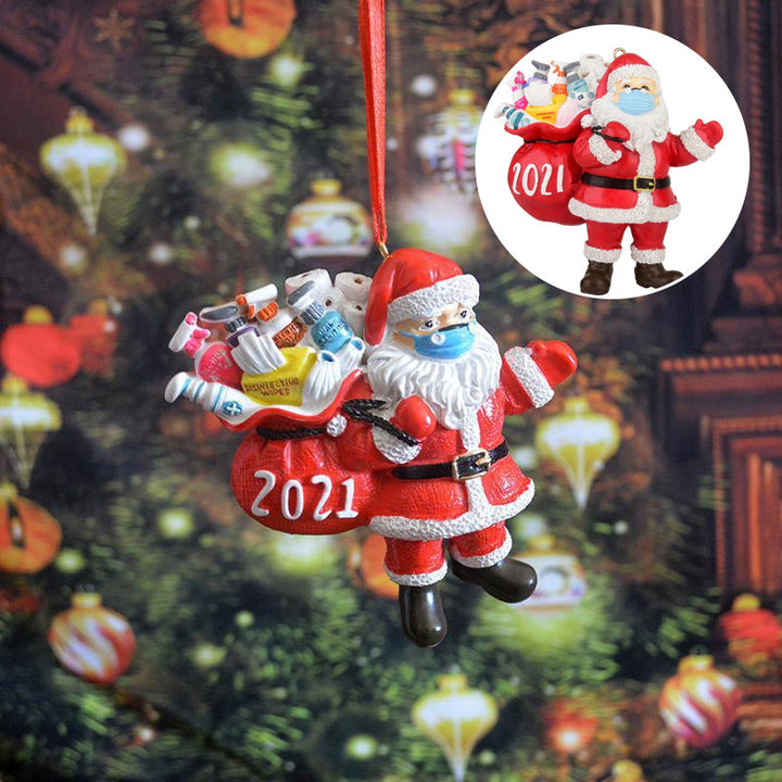 "Unik julprydnad med mask, kreativa mönster, röd snöre, traditionell och modern trädgårdsdekoration för julgran."