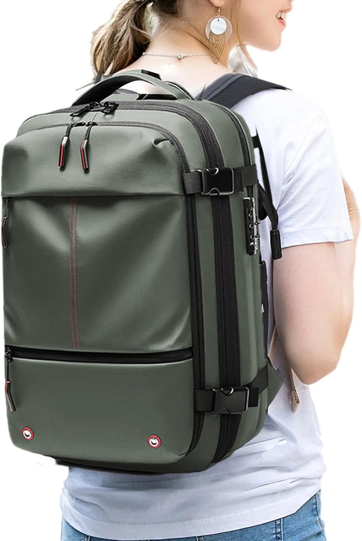 Unisex 60L vattentät reseryggsäck med laptopfack och kompression. Idealisk för äventyr och affärsresor.