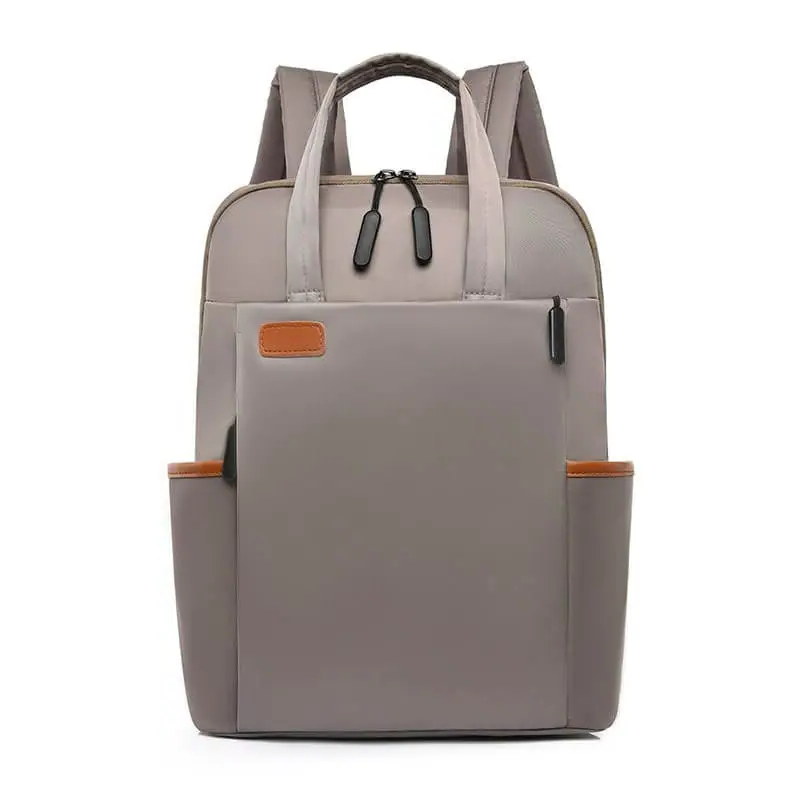 Modern stilren stöldsäker unisex ryggsäck, idealisk som stadsryggsäck eller reseryggsäck.