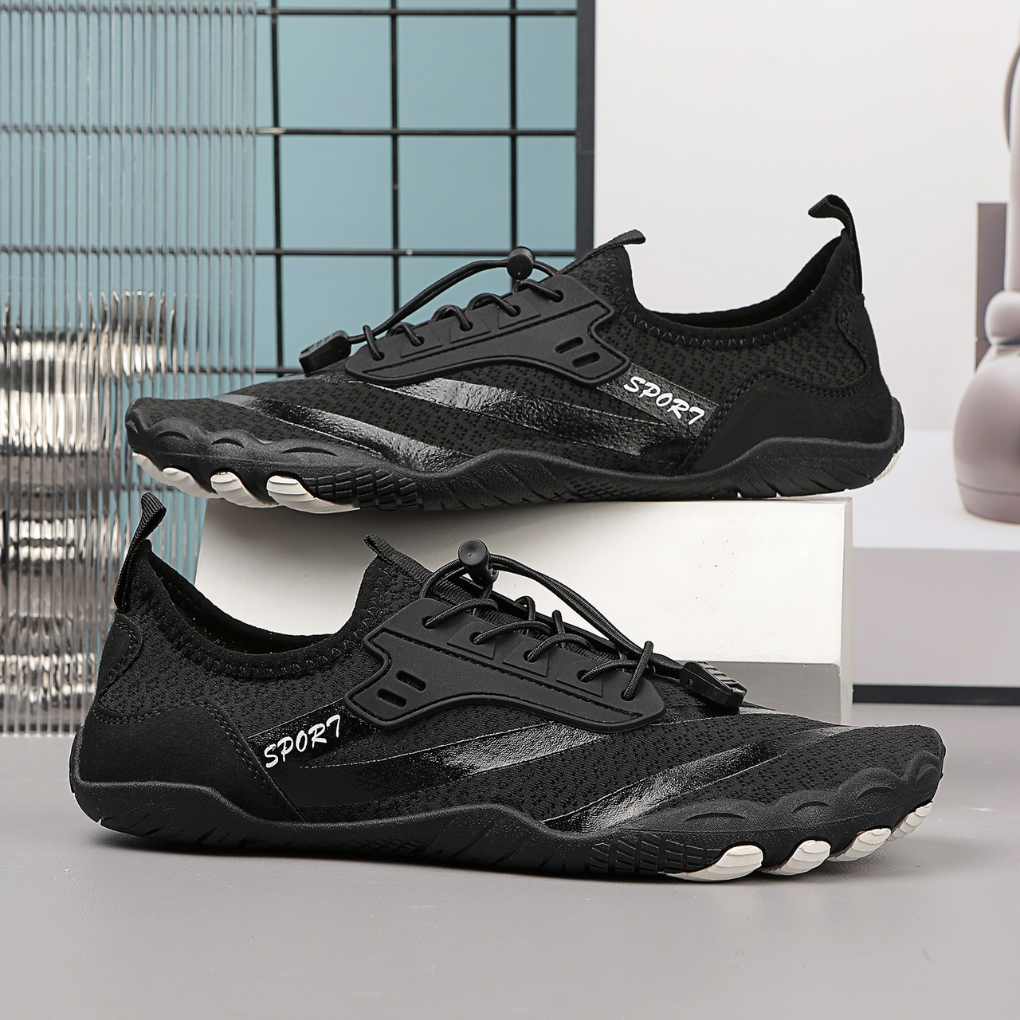 Flexibla unisex barfotaskor i vit, blå & grå. Lätta och bekväma för naturlig fotrörelse & promenader.