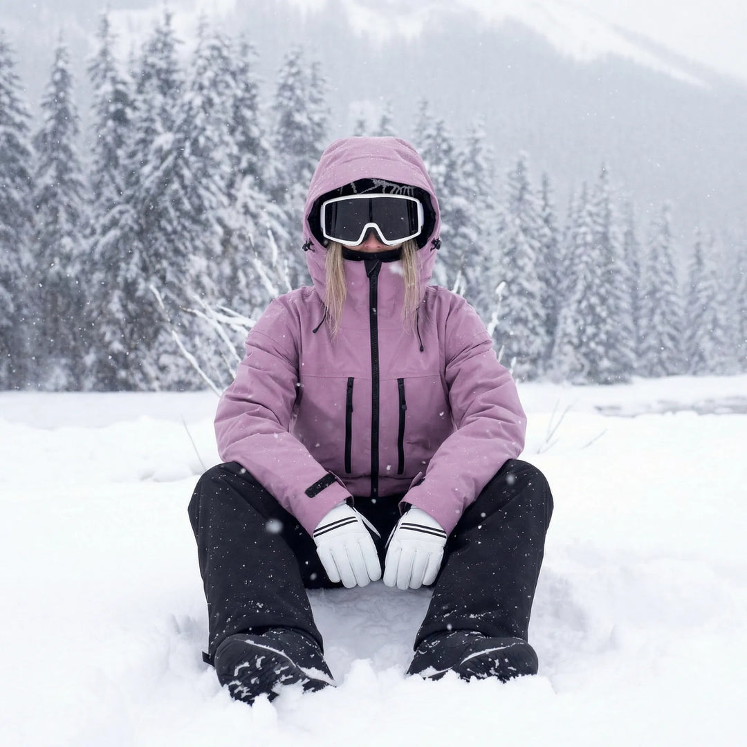 Unisex Carlotta skid- & snowboardjacka. Vindtät & snöavvisande skaljacka för herr/dam, i lila/svart/rosa.