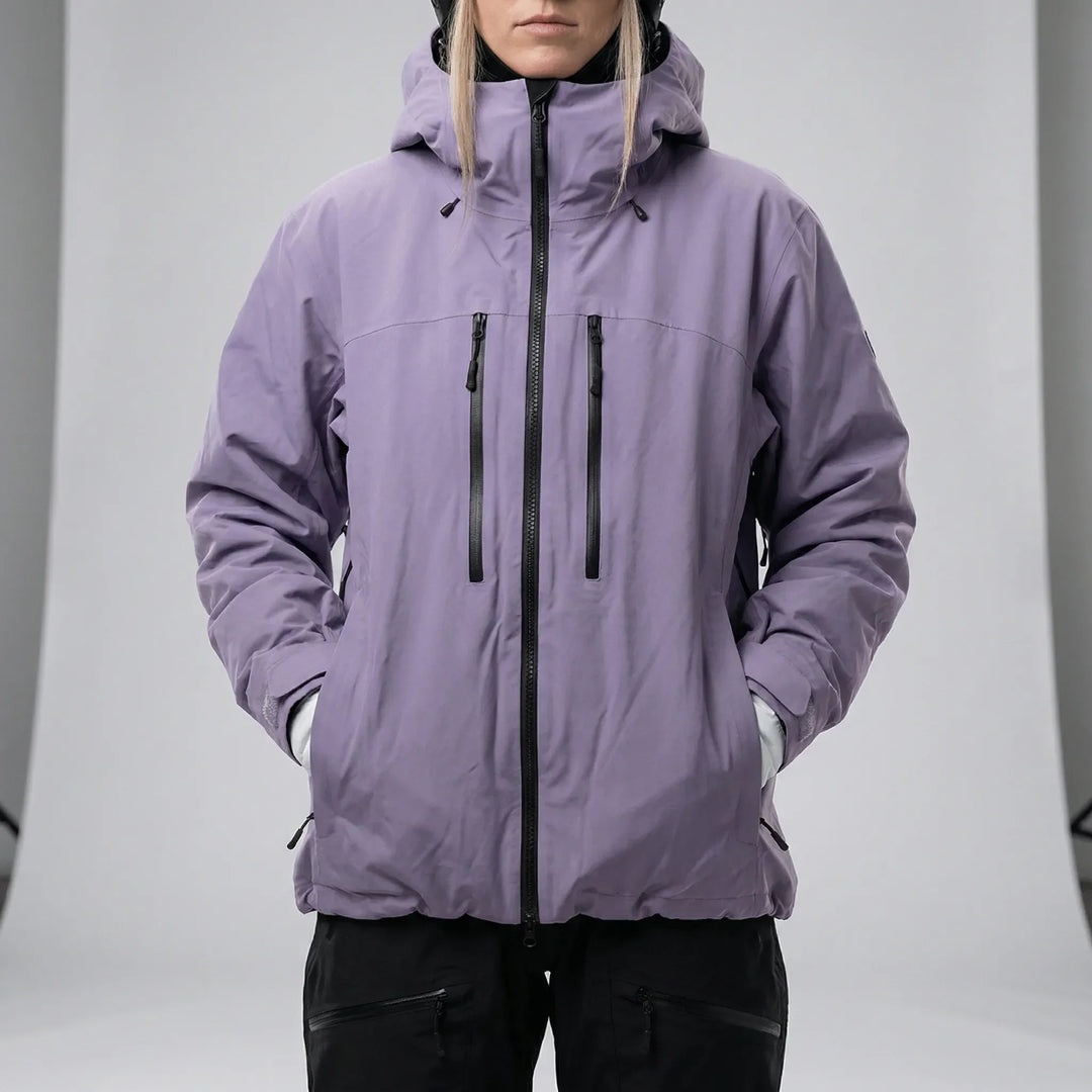 Carlotta skaljacka unisex för alla väder. Slitstark, vindtät skidjacka & snowboardjacka för aktivitet ute.