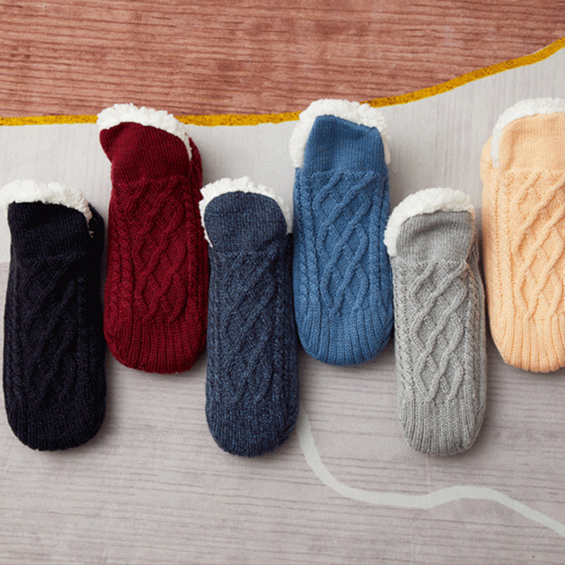 "Unisex fluffiga tofflor strumpor med halkfri silikon, mjuka akrylfiber, flera färger, storlek 35-45, värme och stil."