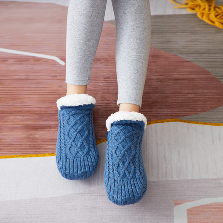 "Unisex fluffiga tofflor strumpor med halkfri silikon, mjuka akrylfiber, flera färger, storlek 35-45, värme och stil."
